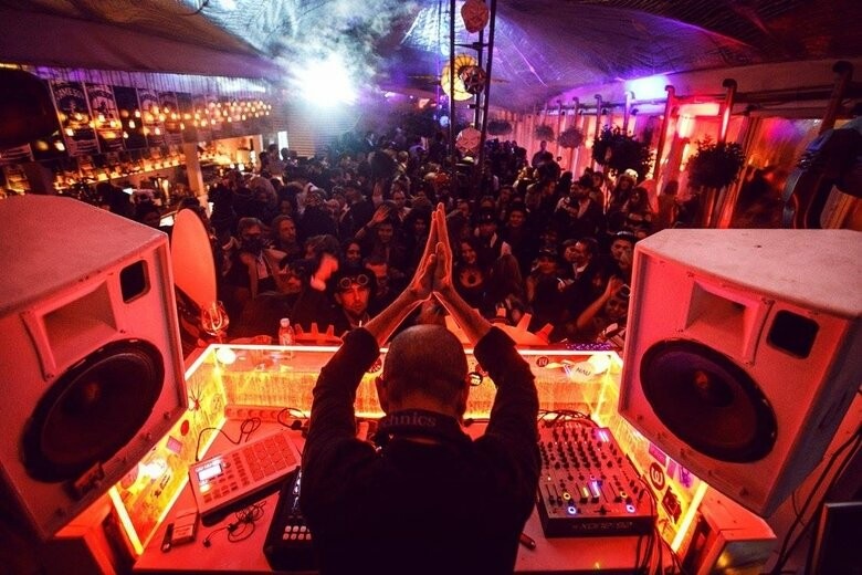 Why do you need a mixing console?