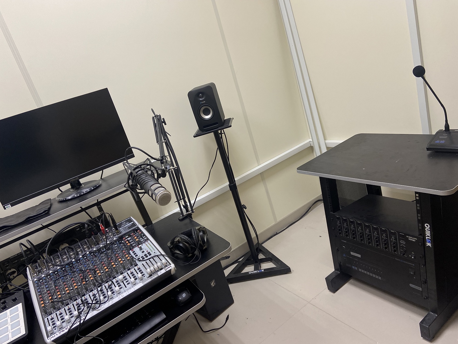 Radio broadcasting film studios