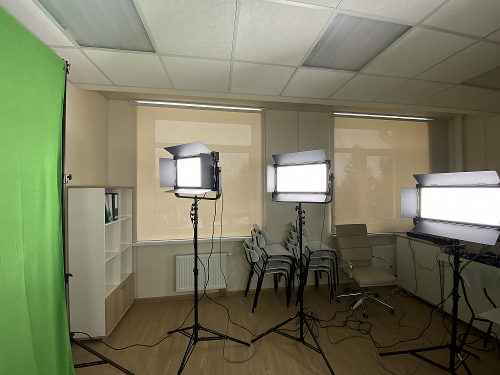 Radio broadcasting film studios