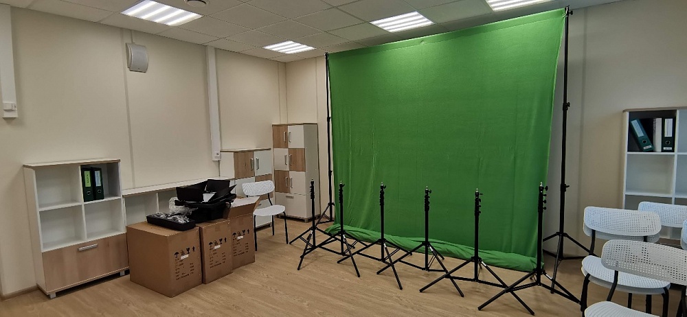 Radio broadcasting film studios